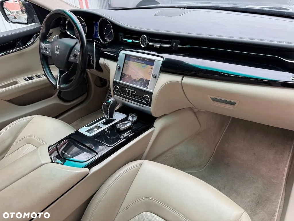 Maserati Quattroporte S - 8