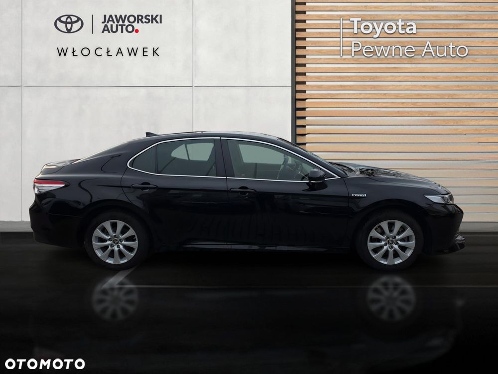 Toyota Camry 2.5 Hybrid Comfort CVT - 6