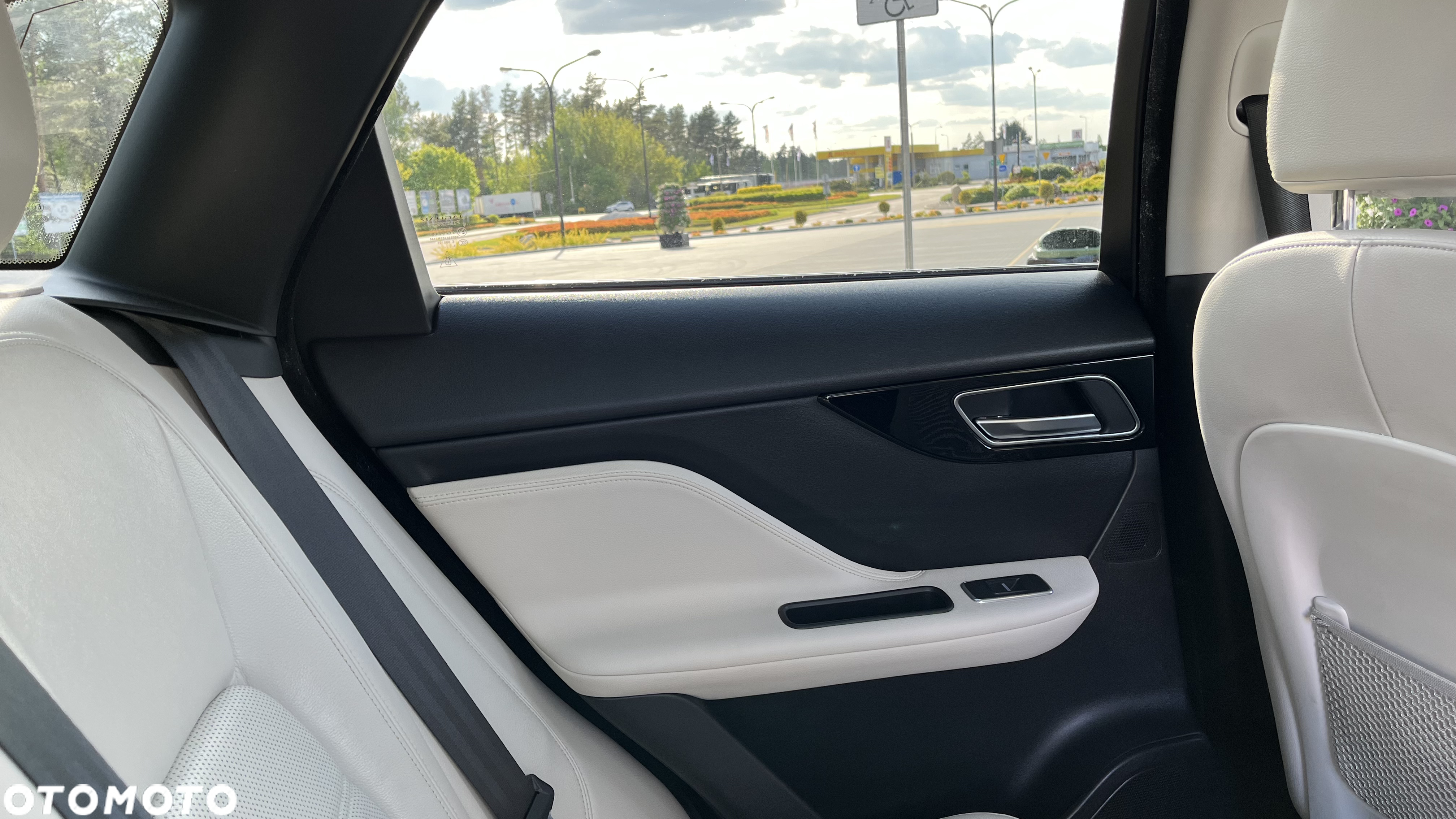 Jaguar F-Pace 35t AWD Prestige - 15