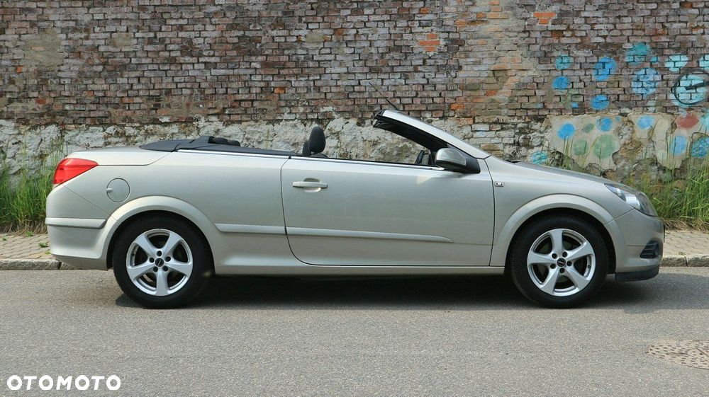 Opel Astra GTC 1.6 Edition - 4