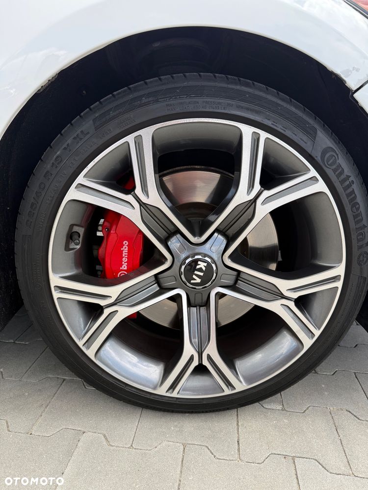 Kia Stinger 2.0 T-GDI GT Line - 19