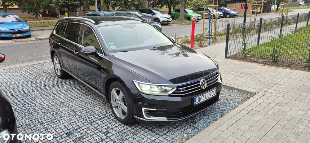 Volkswagen Passat 2017 photo 2