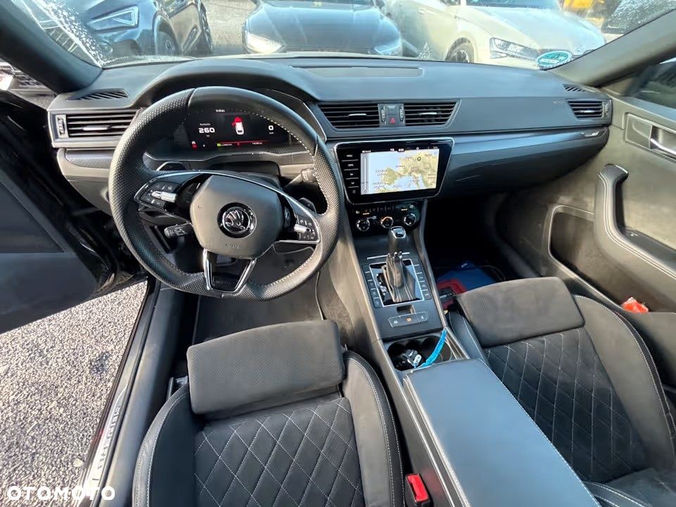 Skoda Superb 2.0 TDI 4x4 DSG Sportline - 9