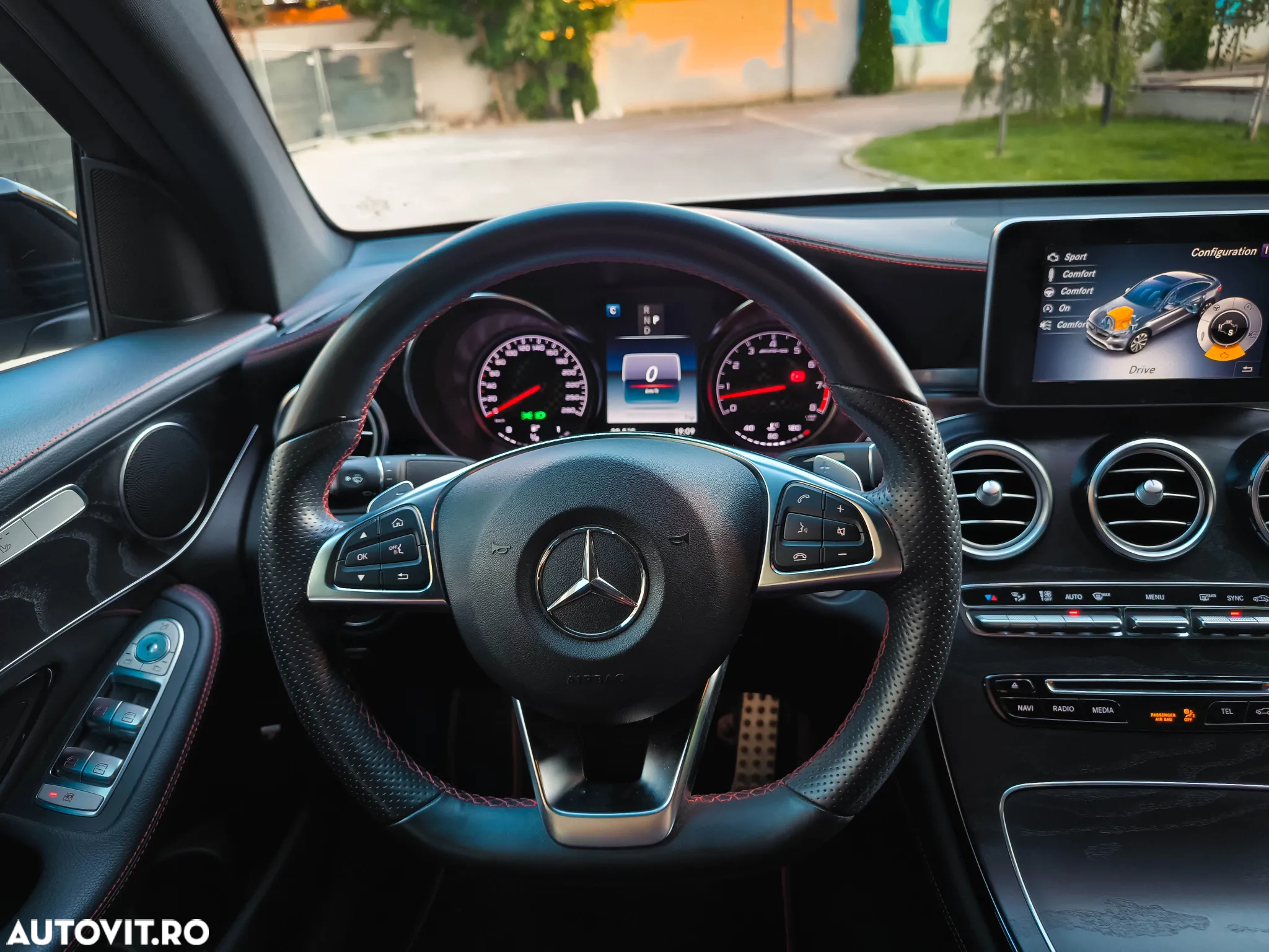 Mercedes-Benz GLC Coupe AMG 43 4Matic 9G-TRONIC - 16