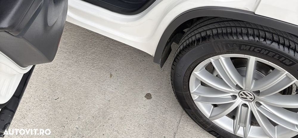 Volkswagen Tiguan 2.0 TDI DPF 4Motion BlueMotion Technology DSG Sport & Style - 18