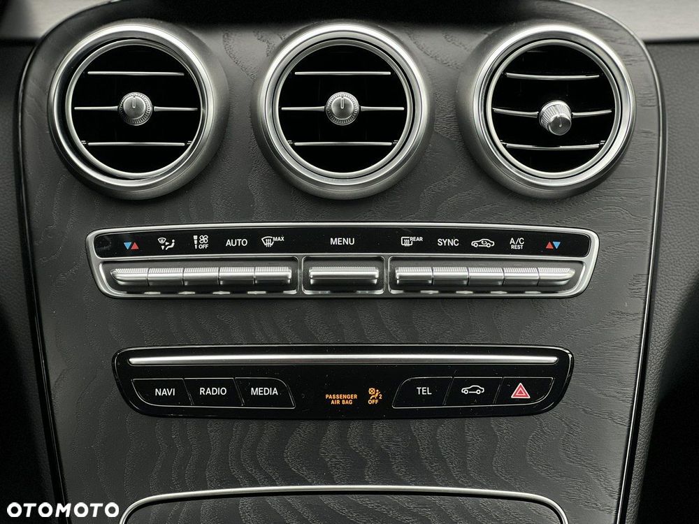 Mercedes-Benz Klasa C 220 d 9G-TRONIC - 19
