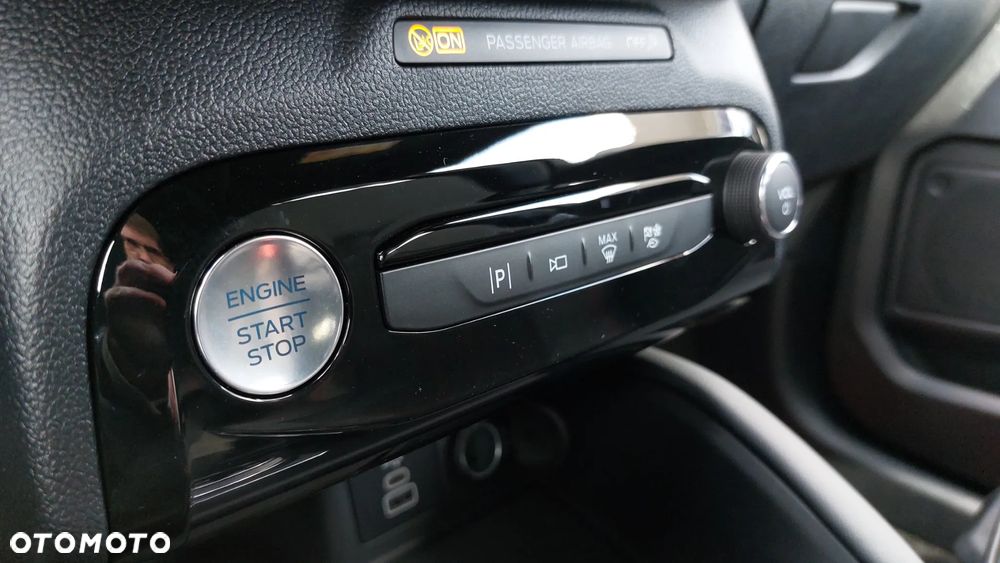 Ford Kuga 2.5 FHEV AWD ST-Line X eCVT - 19