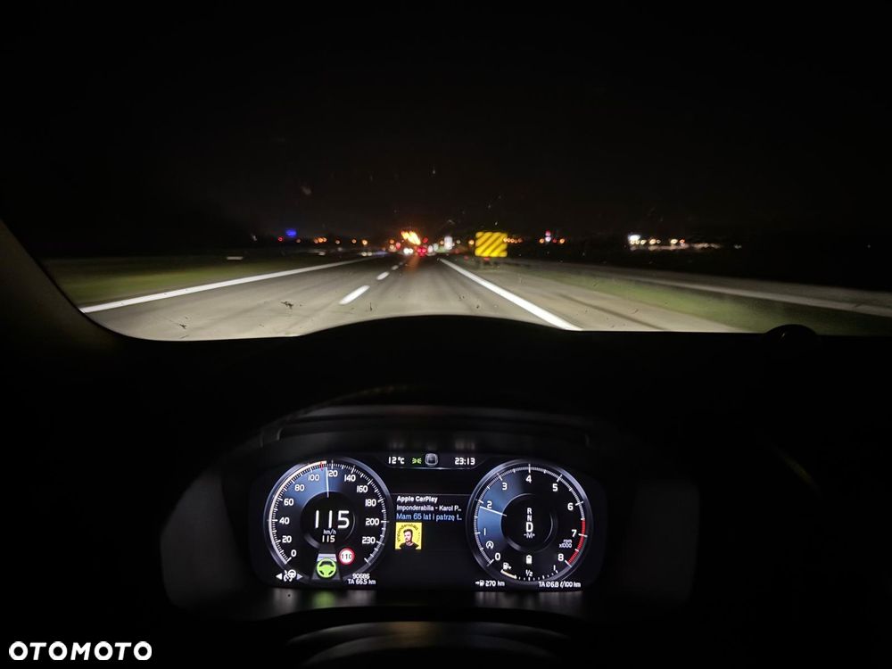 Volvo V60 Cross Country B5 B AWD - 21