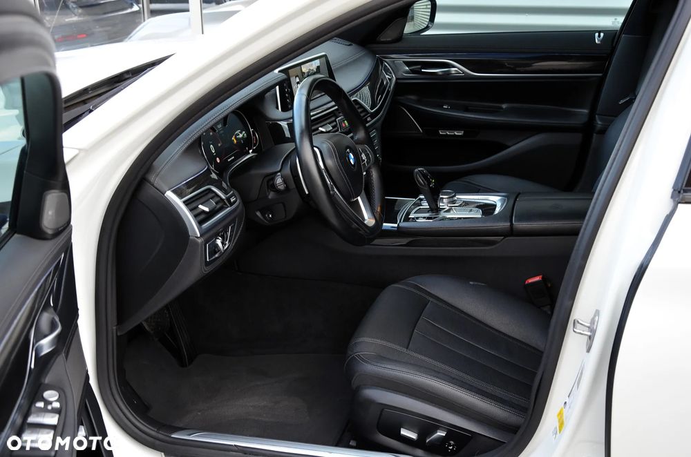 BMW Seria 7 740Li - 20