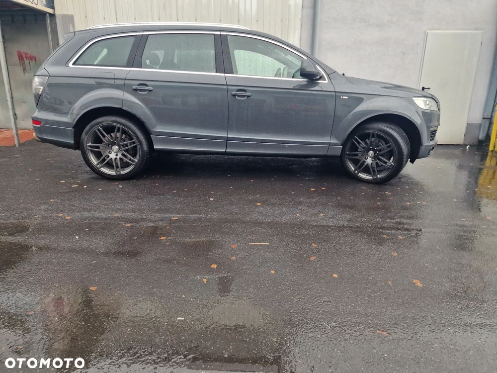 Audi Q7 - 11