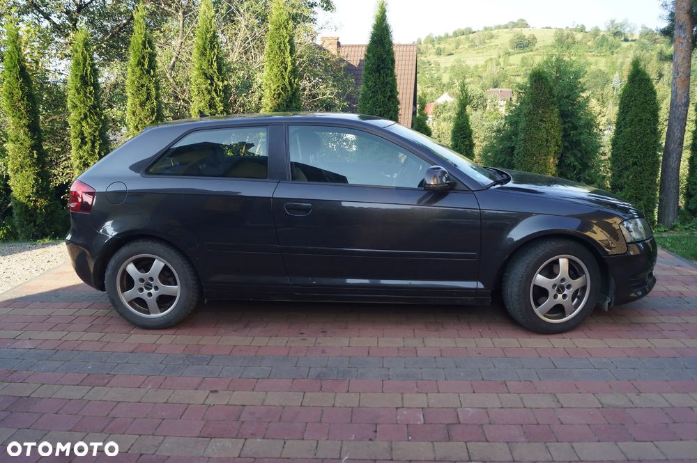 Audi A3 3-drzwiowe 2.0 TDI Attraction - 8