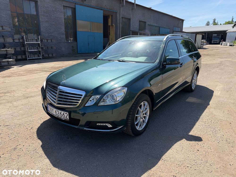 Mercedes-Benz Klasa E 350 CDI DPF BlueEFFICIENCY 7G-TRONIC Elegance - 2