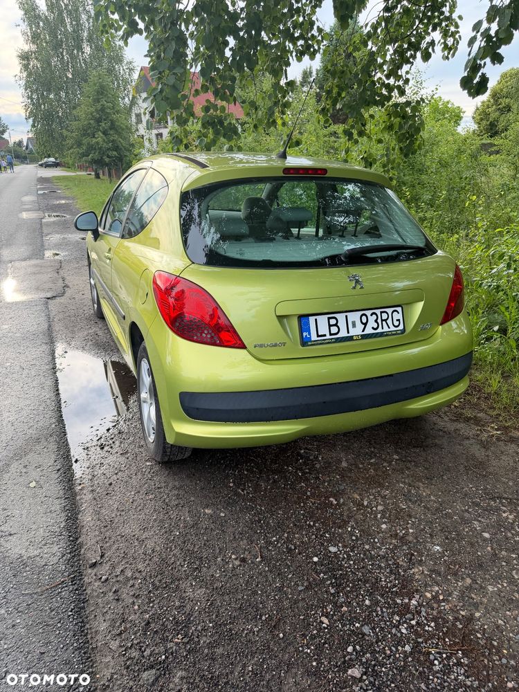 Peugeot 207 1.4 16V Presence - 3