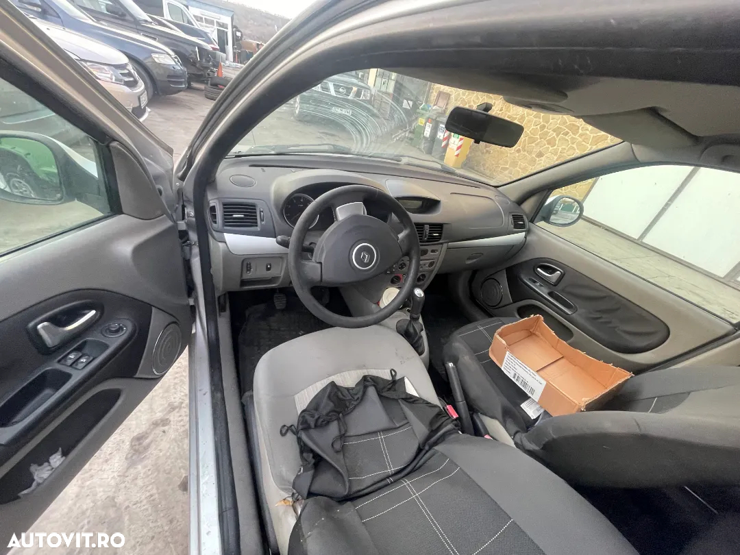 Dezmembram Renault Symbol 2 1.5 dci - 3