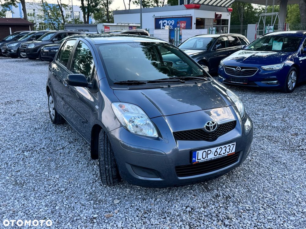 Toyota Yaris - 17