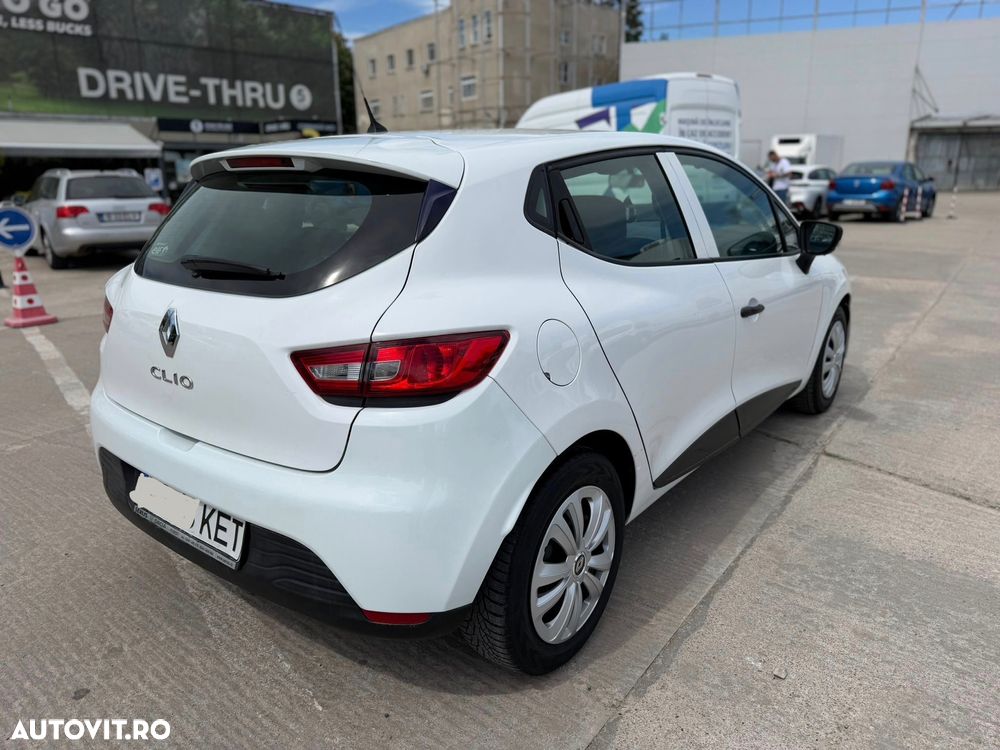 Renault Clio - 10