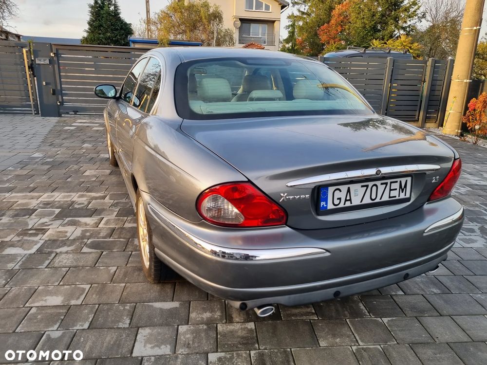 Jaguar X-Type Estate 2.5 V6 4x4 Executive - 11