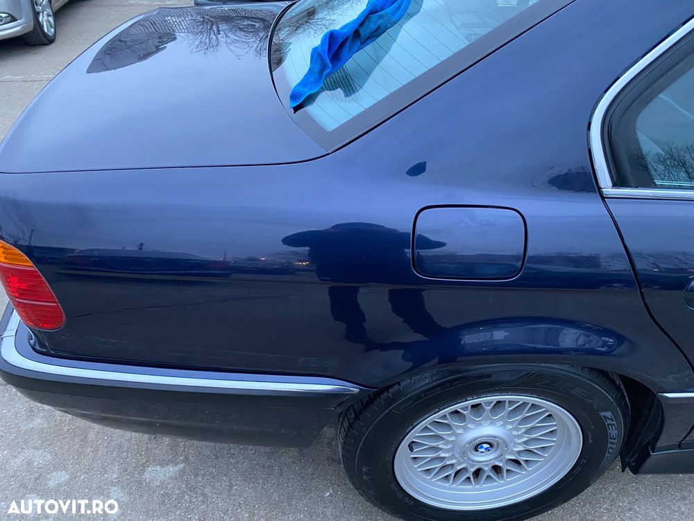 BMW Seria 7 740iA - 24