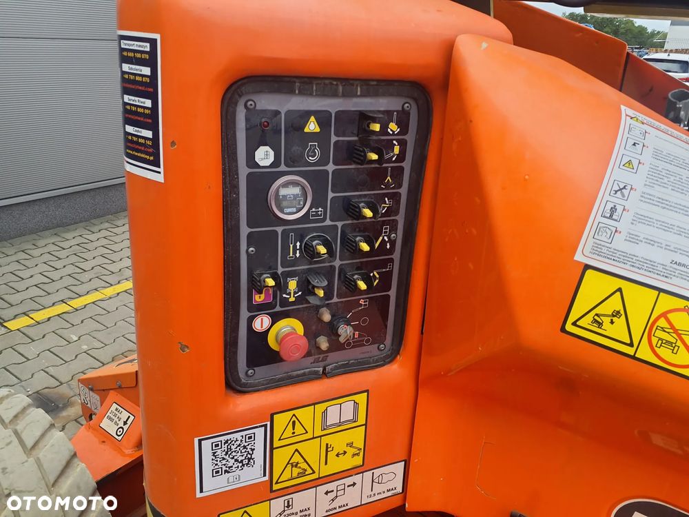 JLG E450AJ - 10