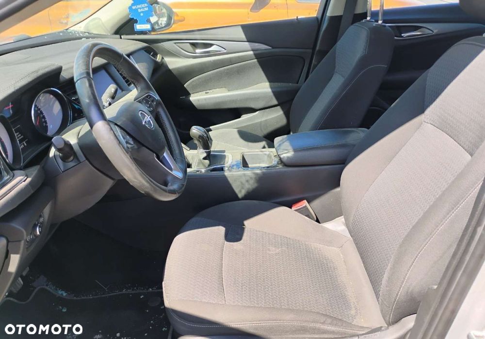 Opel Insignia - 8