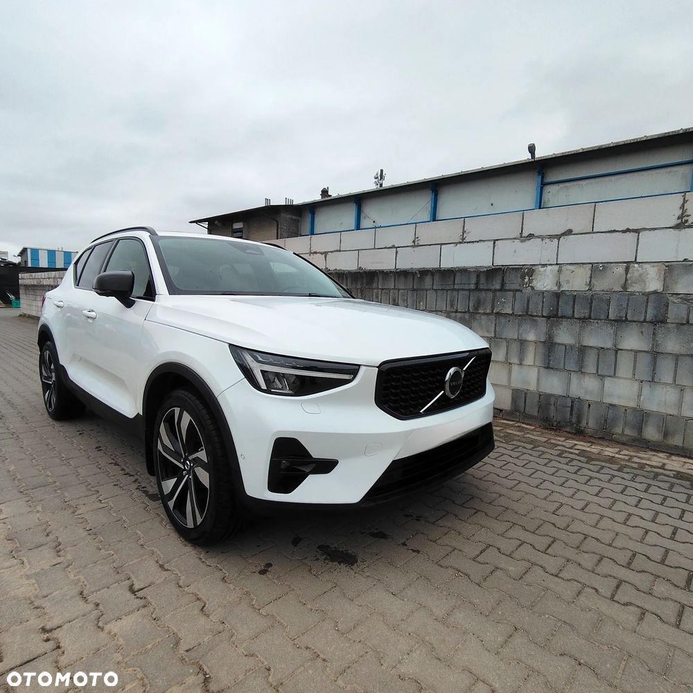 Volvo XC 40 T5 AWD R-Design - 1