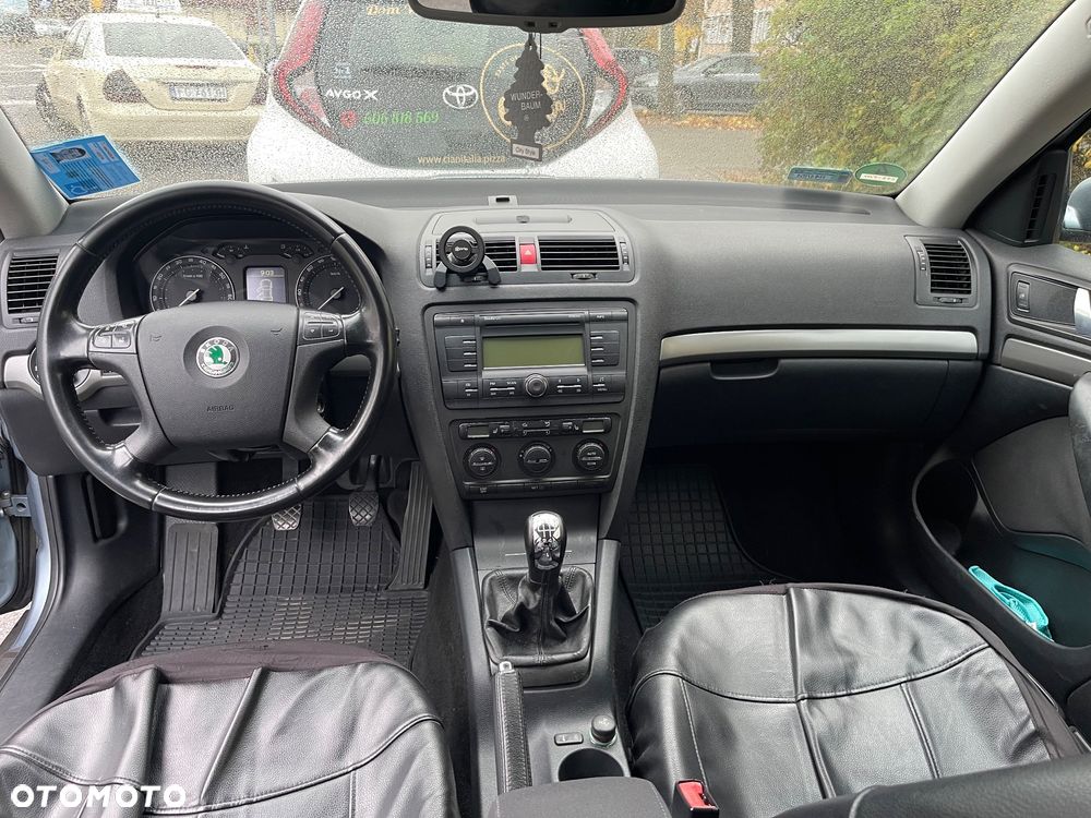 Skoda Octavia 1.6 Ambiente - 7
