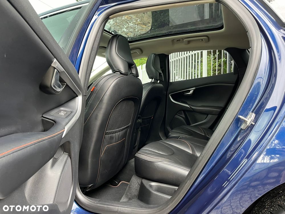 Volvo V40 D4 Drive-E Ocean Race - 7