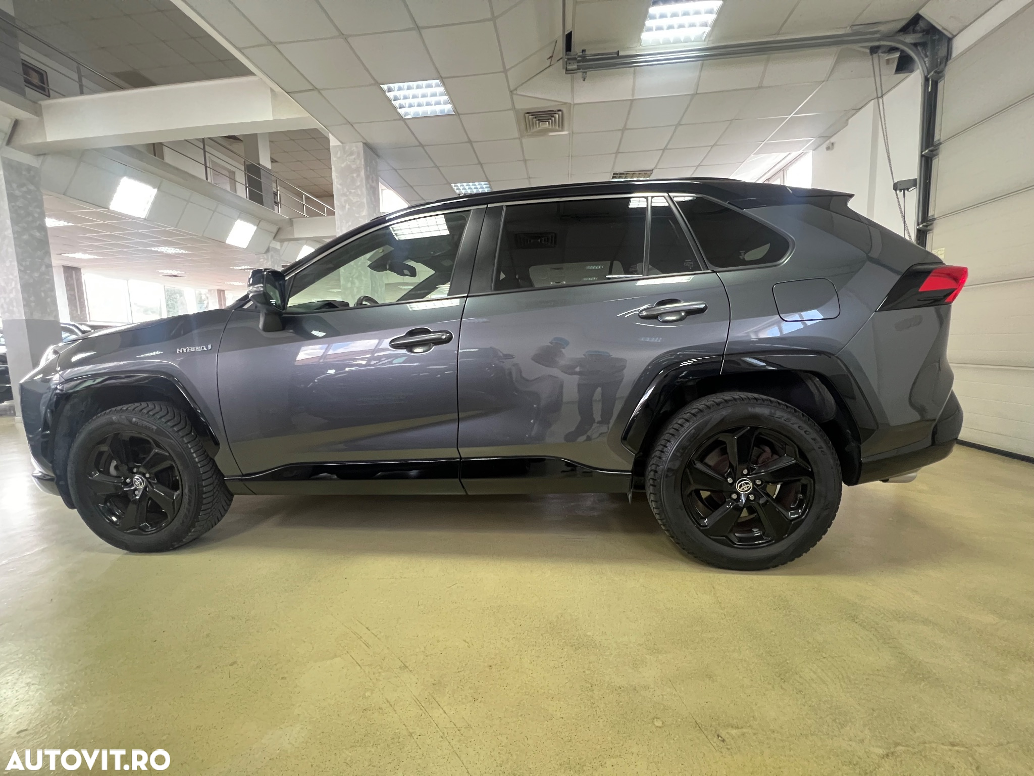 Toyota RAV4 2.5 4x4 Hybrid Lounge - 13
