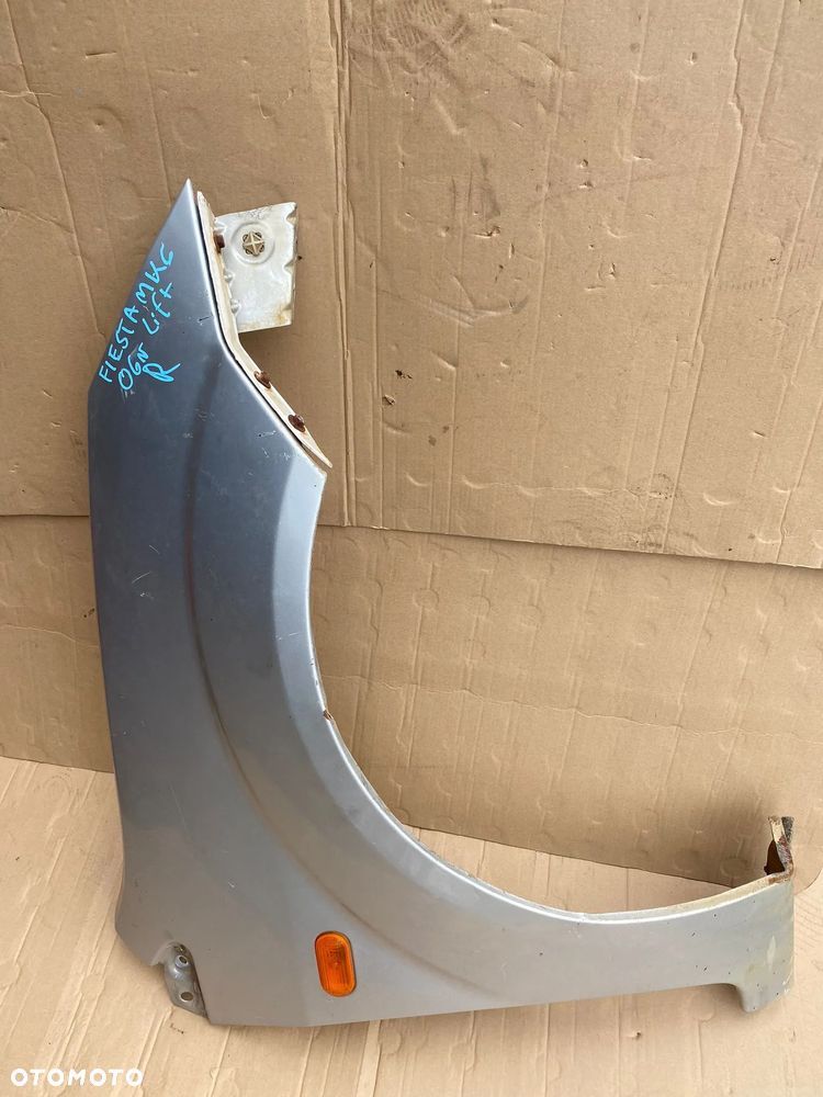 Błotnik FORD FIESTA MK6 LIFT prawy 06R - 1