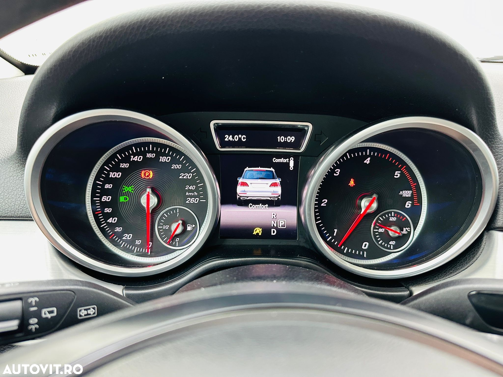 Mercedes-Benz GLE - 38