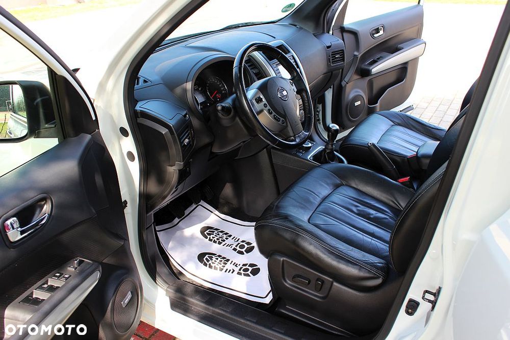 Nissan X-Trail 2.0 dCi 4x4 DPF LE - 35