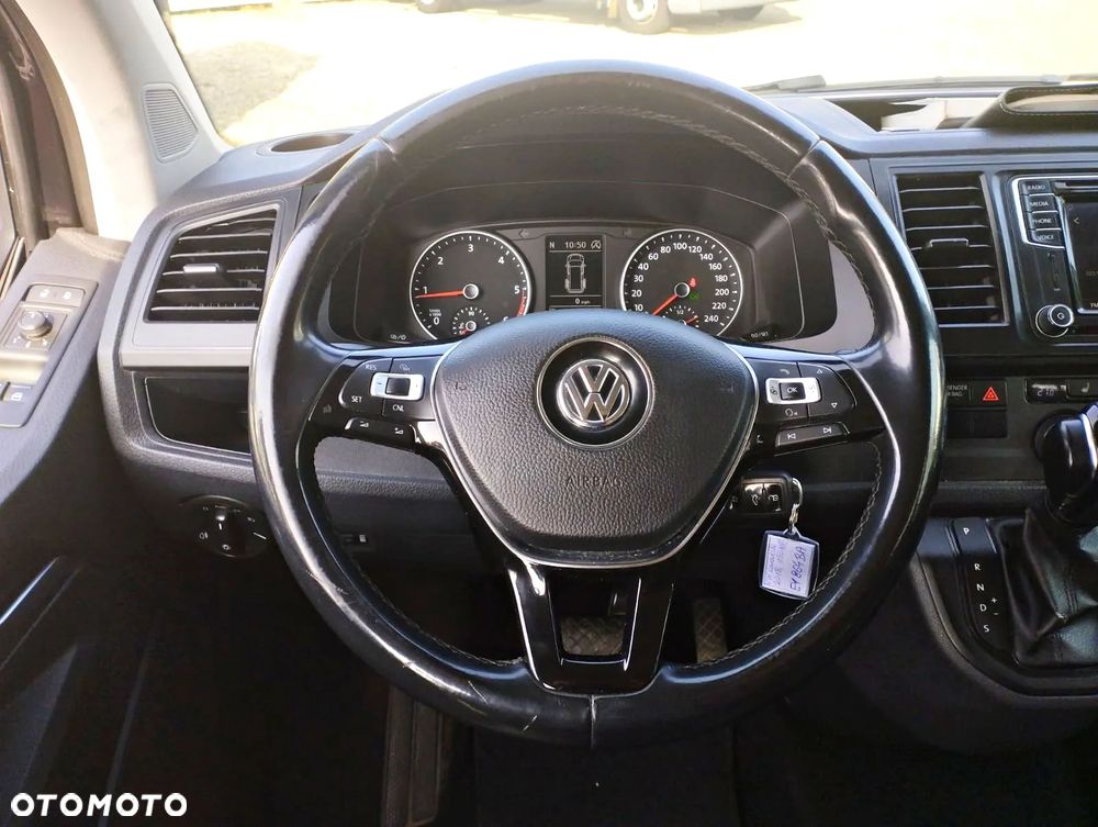 Volkswagen Caravelle - 16