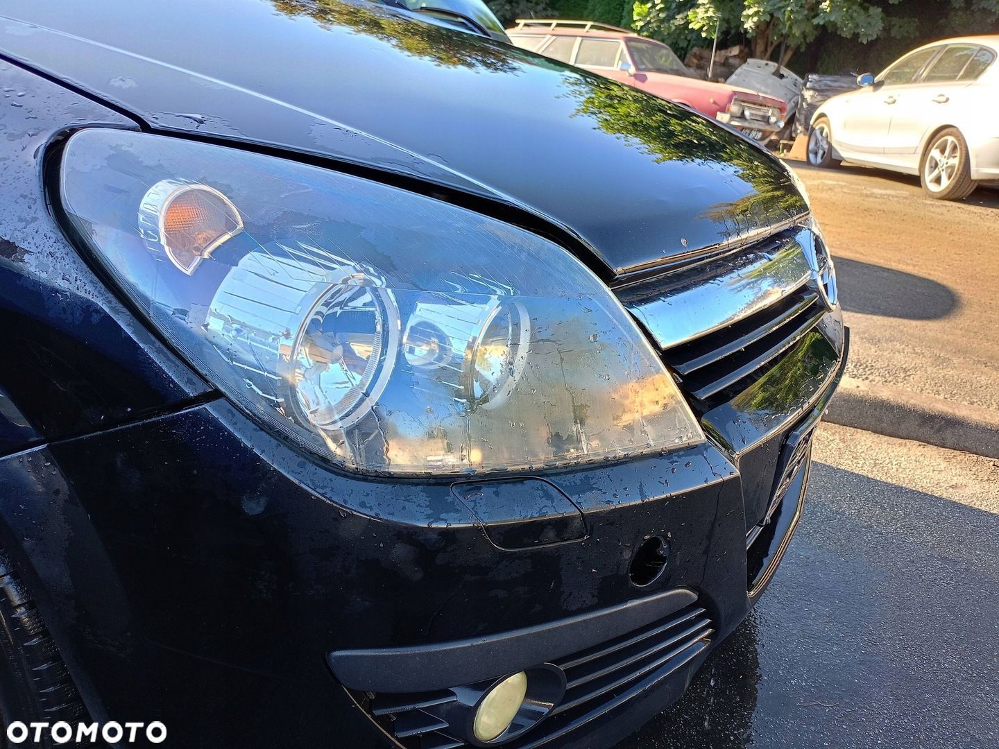 Lampa przód prawa Opel Astra H - 1