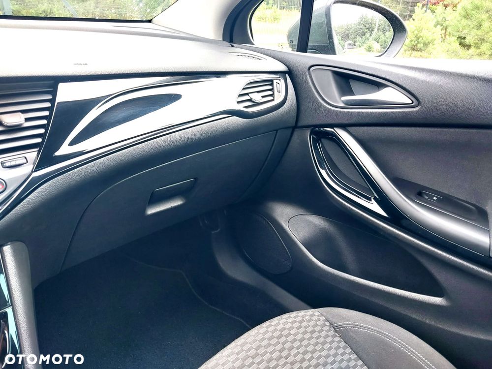 Opel Astra - 16