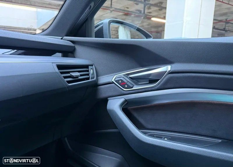 Audi e-tron 55 quattro S line - 33