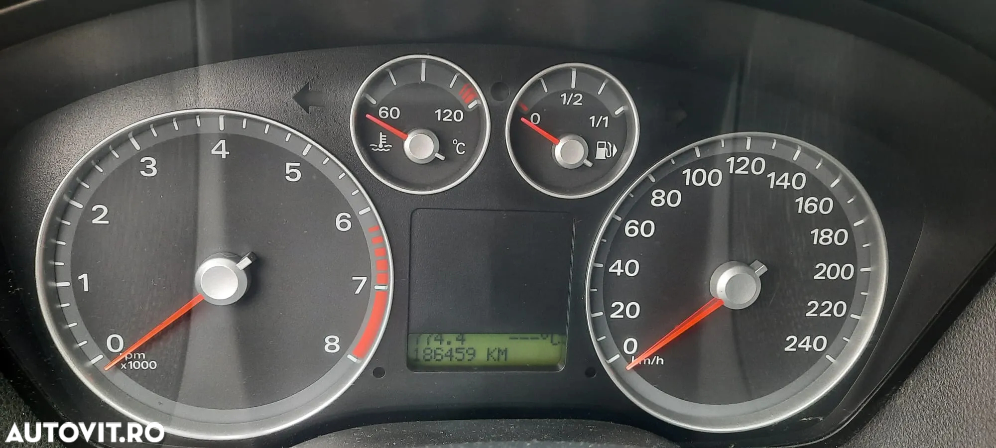Ford Focus 1.6i Trend - 14