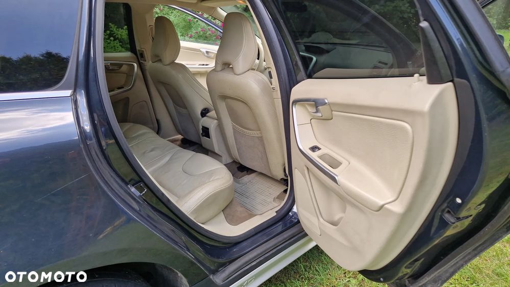 Volvo XC 60 2.4D AWD Summum - 14