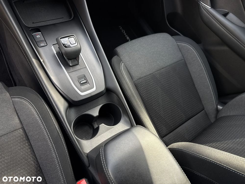 Nissan Qashqai 1.3 DIG-T mHEV N-Connecta Xtronic - 16