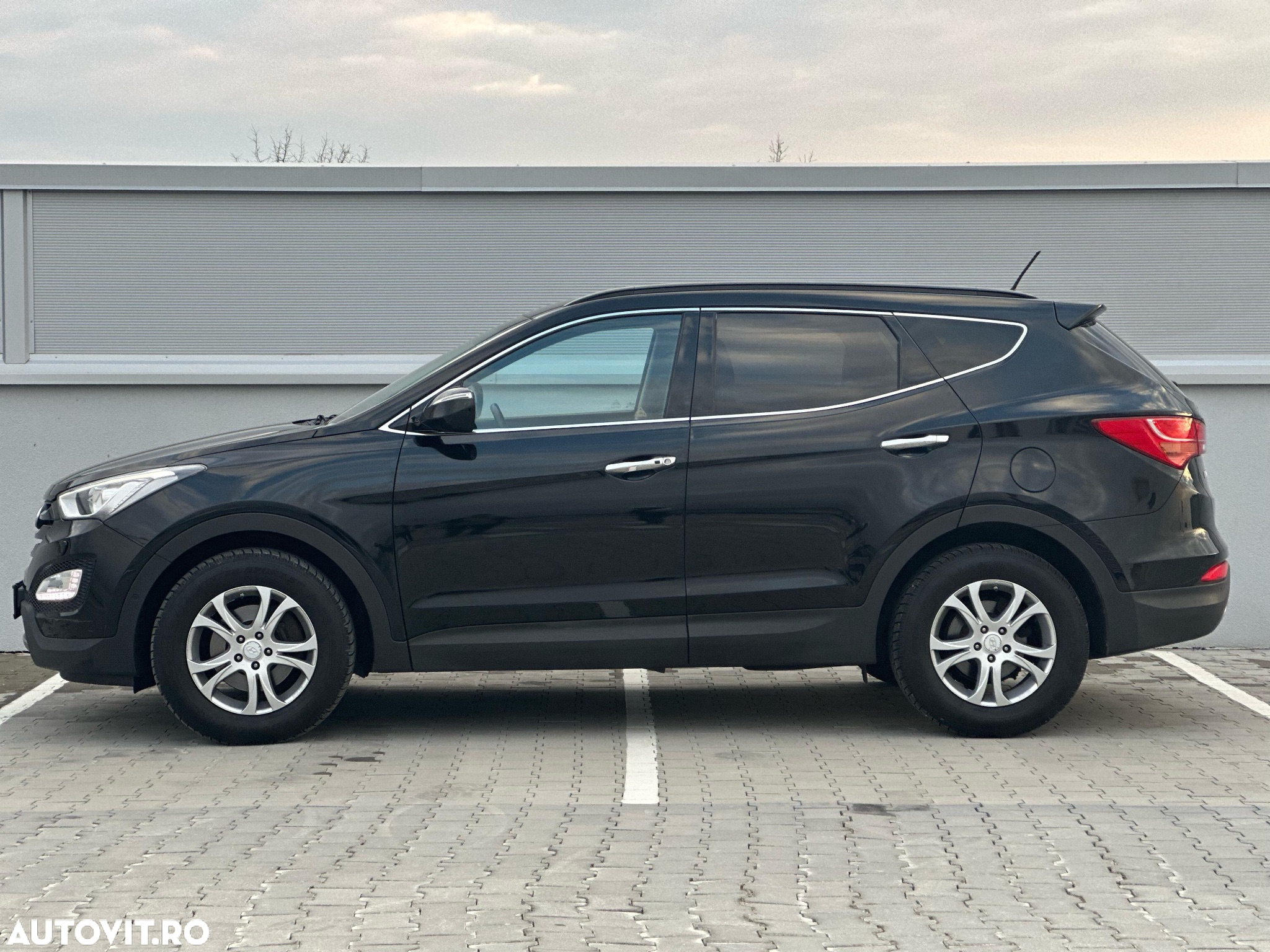 Hyundai Santa Fe 2.2 CRDi 4WD CPF Automatik Premium - 6