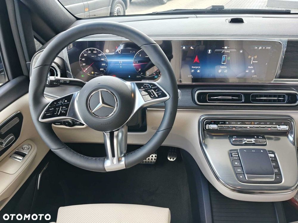 Mercedes-Benz Klasa V - 20