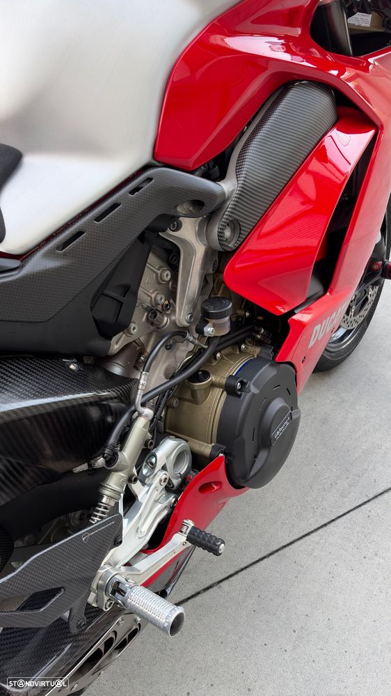 Ducati Panigale V4 Base - 18