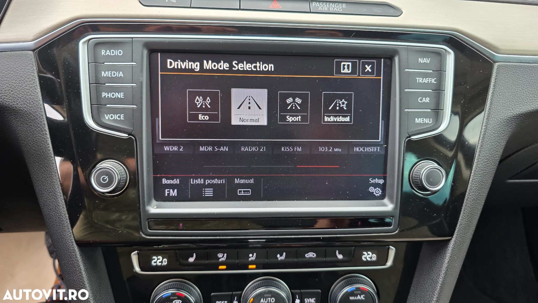 Volkswagen Passat - 11