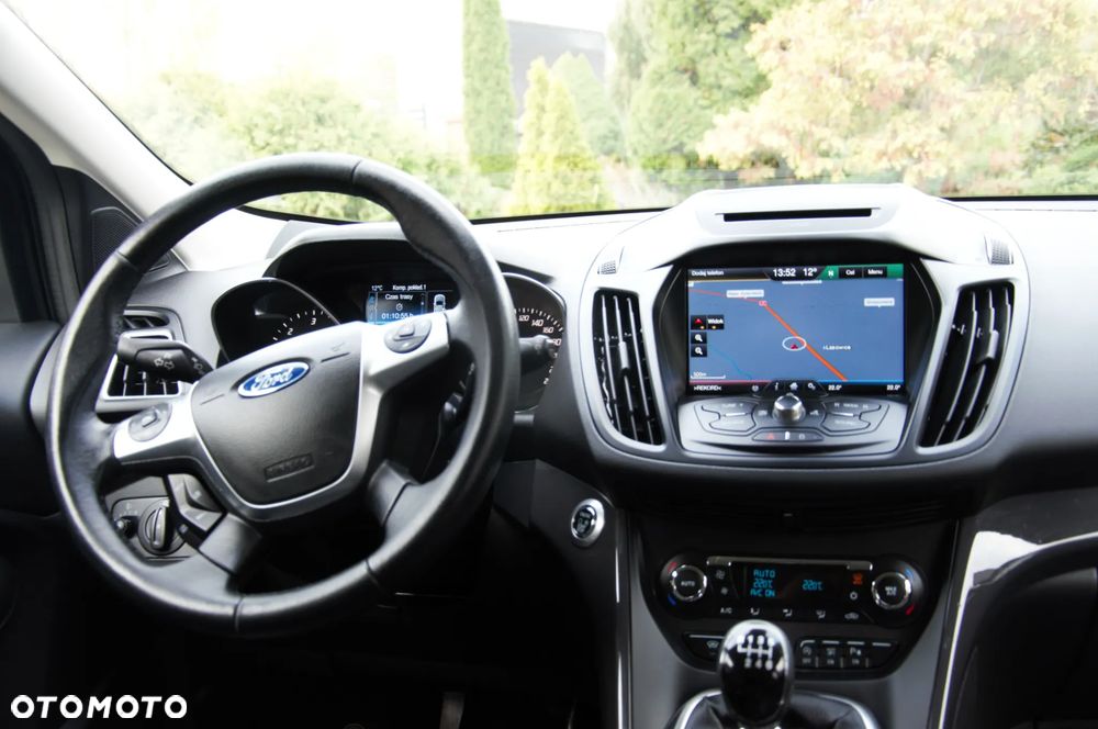 Ford Kuga 2.0 TDCi 2x4 Titanium - 32