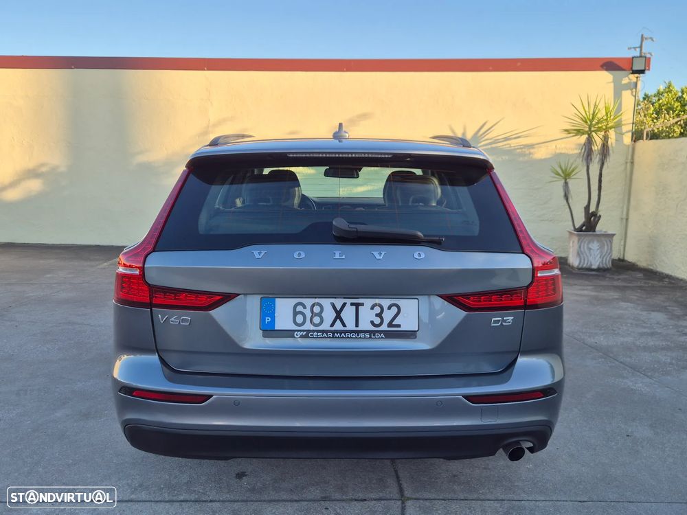 Volvo V60 2.0 D3 Momentum Plus - 18