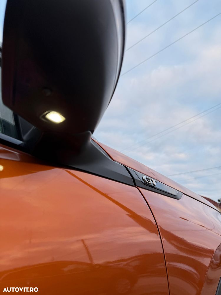 Peugeot 2008 PureTech 130 EAT8 GT Pack - 17