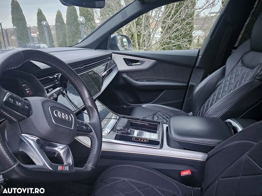 Audi Q8 - 4