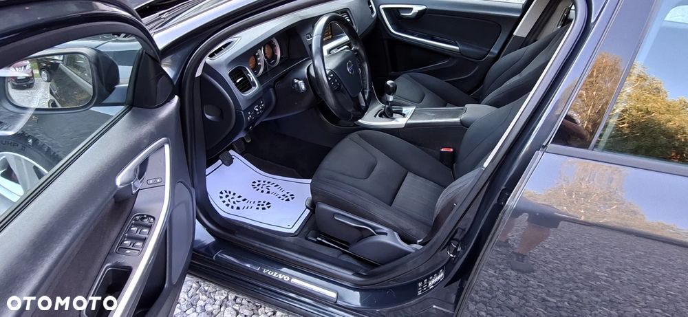 Volvo S60 T3 Kinetic - 13