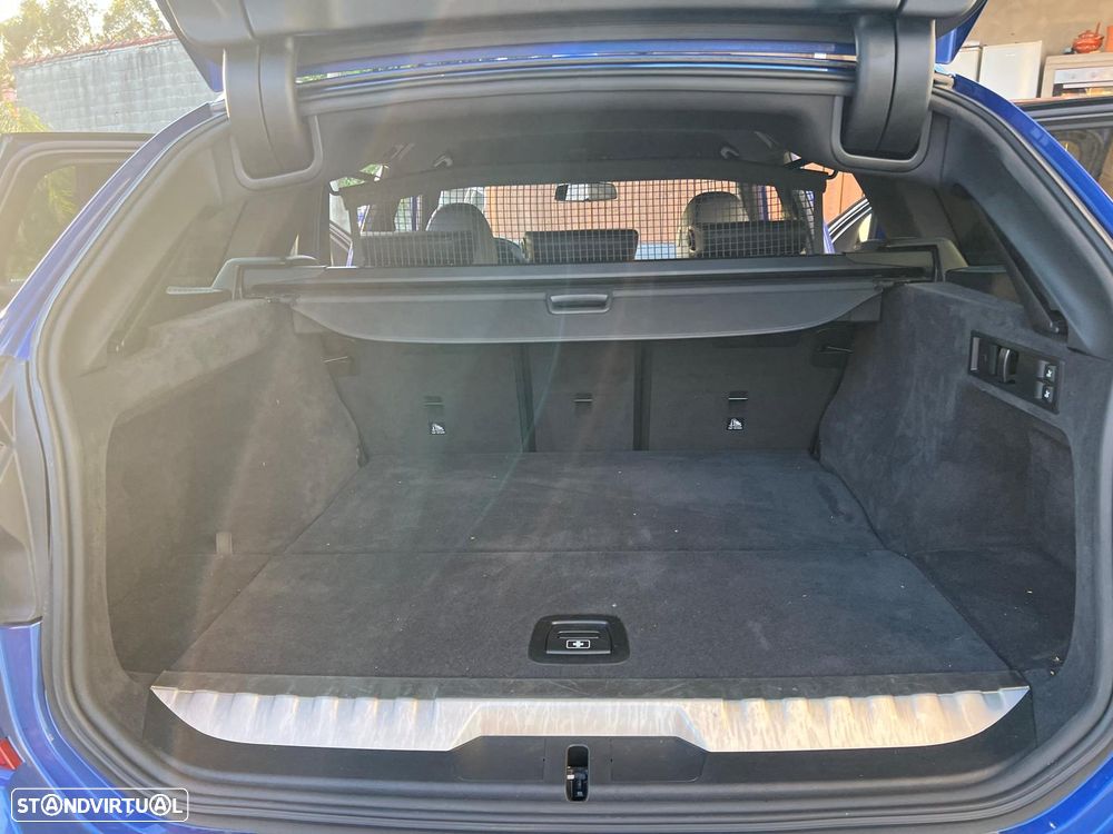 BMW 330 e Aut. M Sport - 9