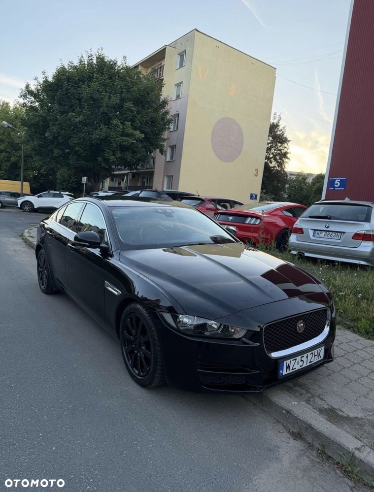 Jaguar XE 2.0 D Prestige - 1