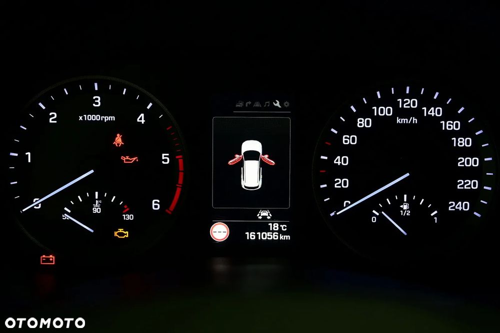 Hyundai Tucson 1.7 CRDI BlueDrive Style 2WD - 27